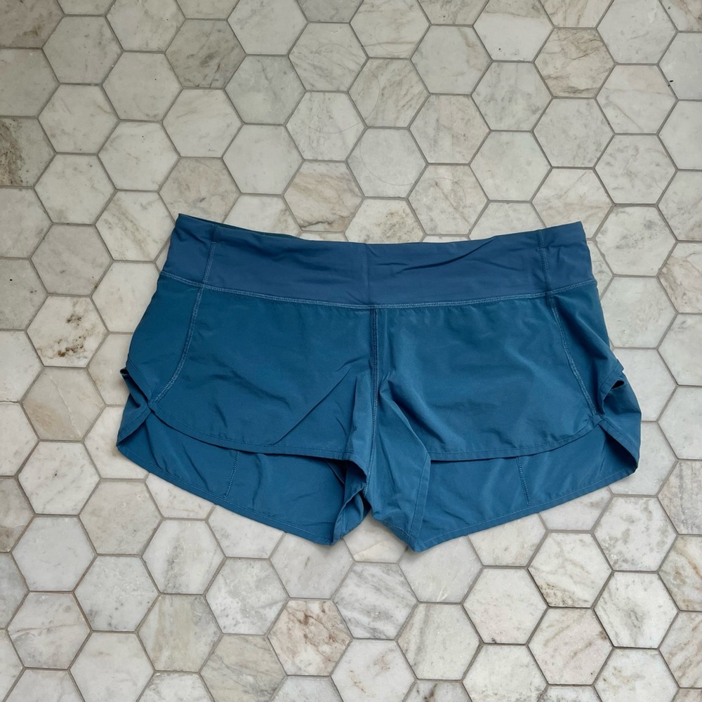 Lululemon Illuminight Speed Up Short 2.5” 10
